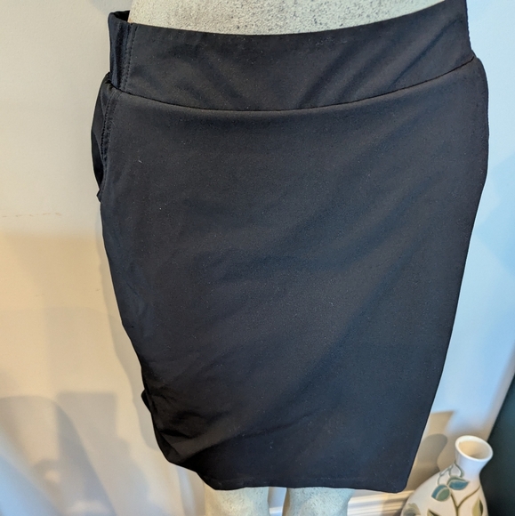 Cleo black Skirt- skort with Adjustable Side ruching and Attached Shorts Size XL - Picture 6 of 13